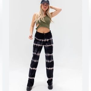 Lioness tie dye pants new with tags